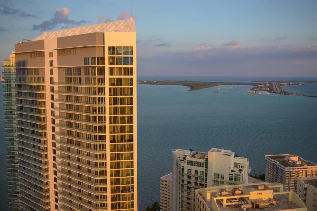 Lovely Upscale Condo Gorgeous View 2Bd 2Bath In Brickell ไมอามี ภายนอก รูปภาพ