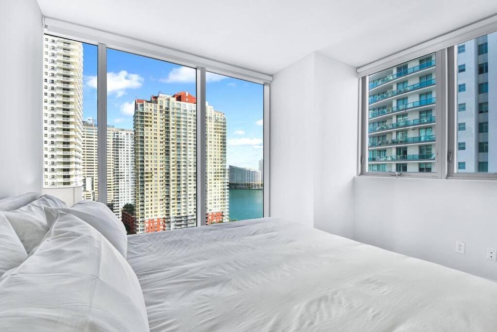 Lovely Upscale Condo Gorgeous View 2Bd 2Bath In Brickell ไมอามี ภายนอก รูปภาพ