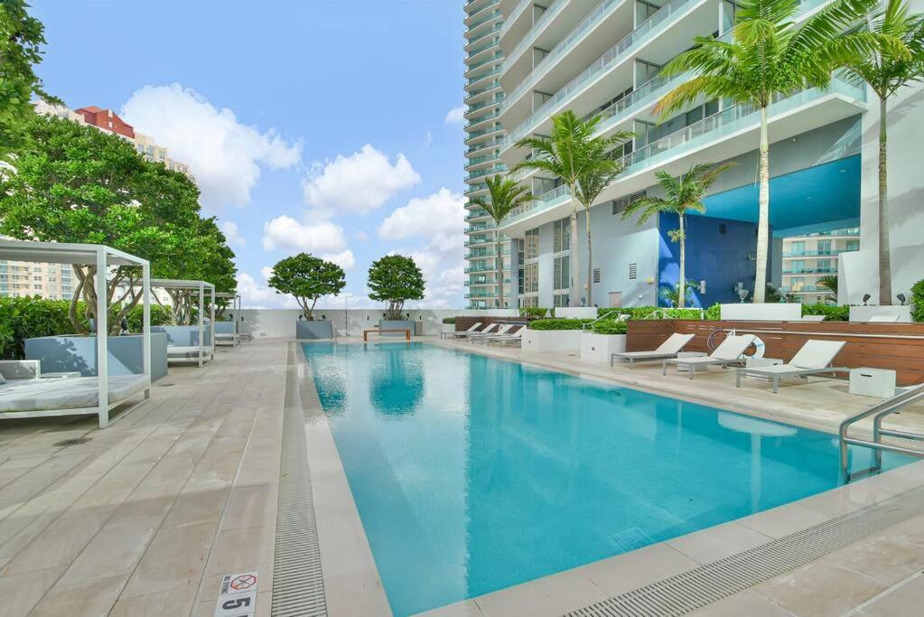 Lovely Upscale Condo Gorgeous View 2Bd 2Bath In Brickell ไมอามี ภายนอก รูปภาพ