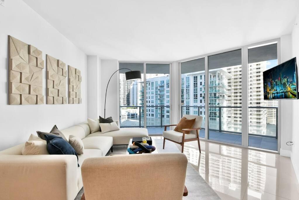 Lovely Upscale Condo Gorgeous View 2Bd 2Bath In Brickell ไมอามี ภายนอก รูปภาพ