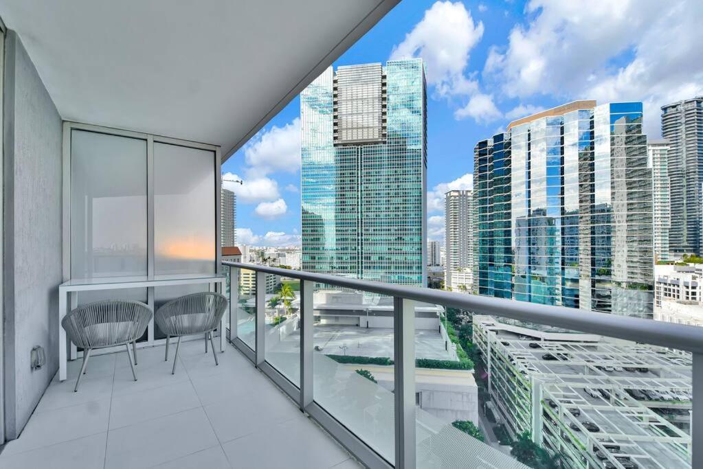 Lovely Upscale Condo Gorgeous View 2Bd 2Bath In Brickell ไมอามี ภายนอก รูปภาพ